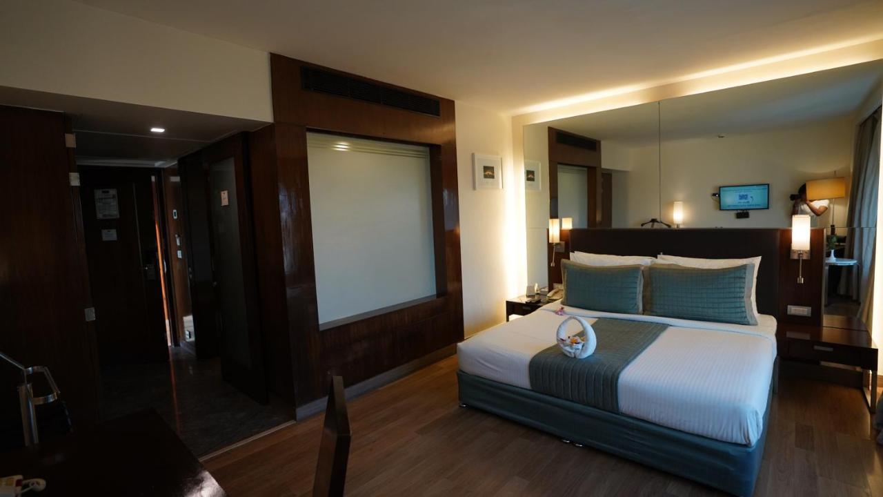 St Laurn Koregaon Park Pune Zewnętrze zdjęcie