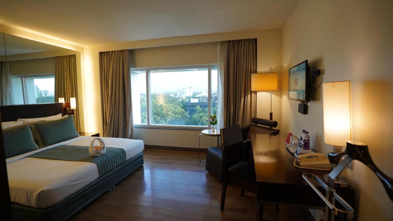 St Laurn Koregaon Park Pune Zewnętrze zdjęcie